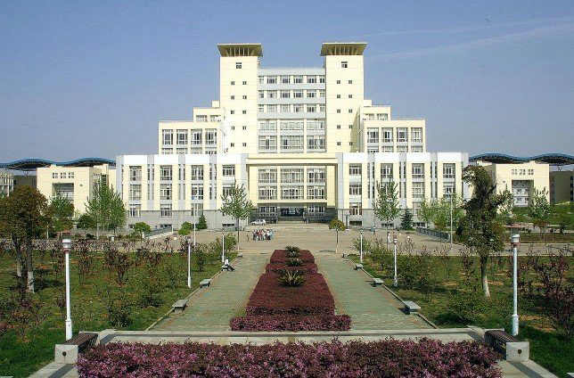 武汉江汉大学图书馆2